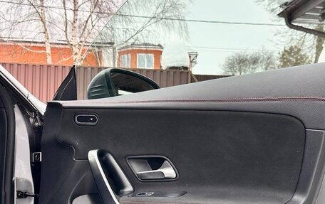 Mercedes-Benz CLA, 2021 год, 2 800 000 рублей, 14 фотография