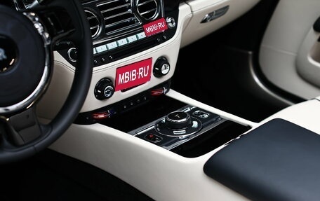 Rolls-Royce Dawn, 2021 год, 66 750 000 рублей, 32 фотография