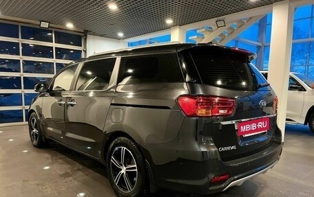 KIA Carnival III, 2019 год, 2 770 000 рублей, 5 фотография