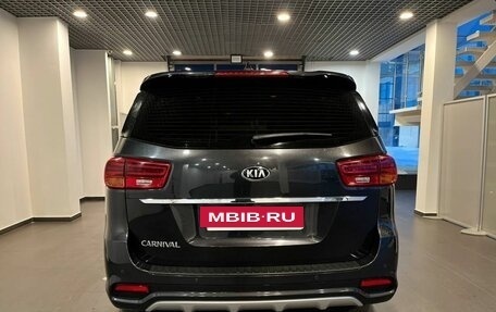 KIA Carnival III, 2019 год, 2 770 000 рублей, 4 фотография