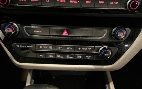 KIA Carnival III, 2019 год, 2 770 000 рублей, 15 фотография