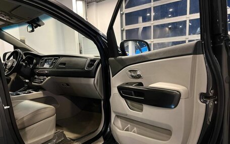 KIA Carnival III, 2019 год, 2 770 000 рублей, 24 фотография