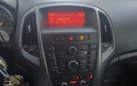 Opel Astra J, 2013 год, 810 000 рублей, 10 фотография