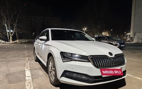 Skoda Superb III рестайлинг, 2021 год, 2 660 000 рублей, 2 фотография