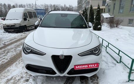 Alfa Romeo Stelvio, 2022 год, 3 990 000 рублей, 1 фотография
