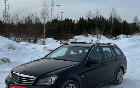 Mercedes-Benz C-Класс, 2011 год, 1 500 000 рублей, 1 фотография