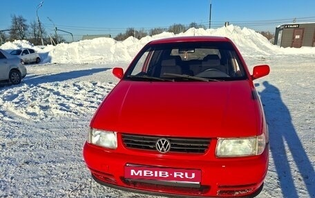Volkswagen Polo III рестайлинг, 1998 год, 280 000 рублей, 2 фотография