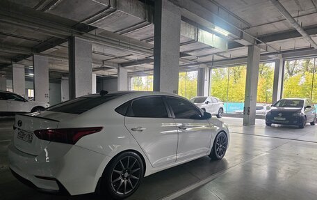 Hyundai Solaris II рестайлинг, 2018 год, 1 375 000 рублей, 6 фотография