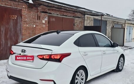 Hyundai Solaris II рестайлинг, 2018 год, 1 375 000 рублей, 3 фотография