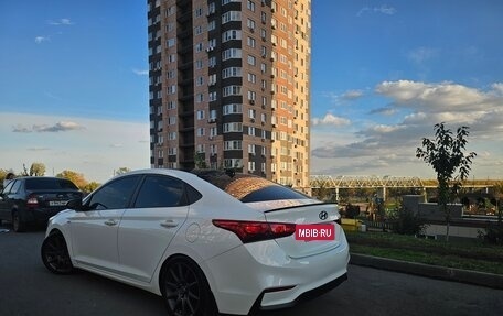 Hyundai Solaris II рестайлинг, 2018 год, 1 375 000 рублей, 9 фотография