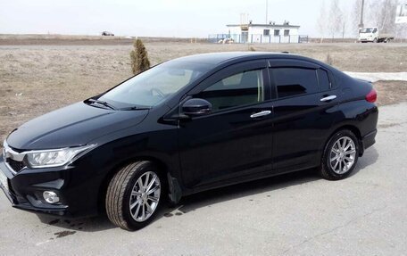 Honda Grace I, 2018 год, 1 600 000 рублей, 3 фотография