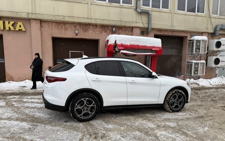 Alfa Romeo Stelvio, 2022 год, 3 990 000 рублей, 12 фотография