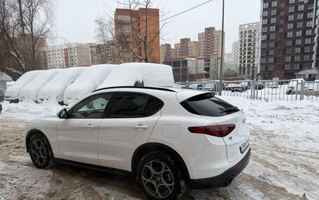 Alfa Romeo Stelvio, 2022 год, 3 990 000 рублей, 13 фотография