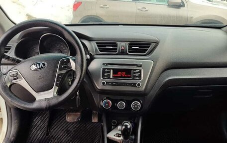 KIA Rio III рестайлинг, 2015 год, 750 000 рублей, 9 фотография
