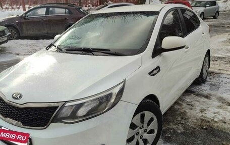 KIA Rio III рестайлинг, 2015 год, 750 000 рублей, 3 фотография