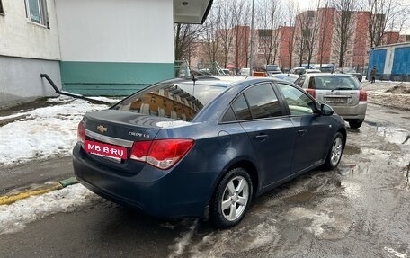 Chevrolet Cruze II, 2010 год, 650 000 рублей, 2 фотография