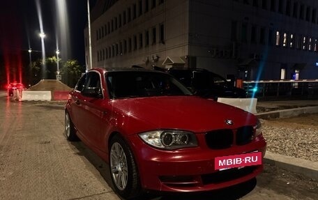 BMW 1 серия, 2008 год, 850 000 рублей, 2 фотография