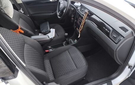 Skoda Rapid I, 2017 год, 900 000 рублей, 11 фотография