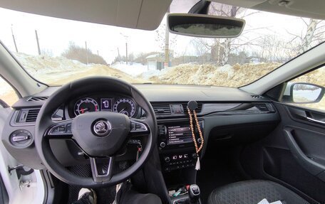 Skoda Rapid I, 2017 год, 900 000 рублей, 14 фотография