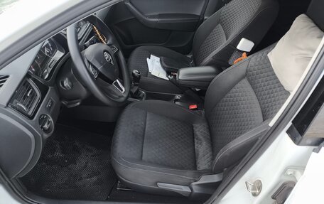 Skoda Rapid I, 2017 год, 900 000 рублей, 13 фотография