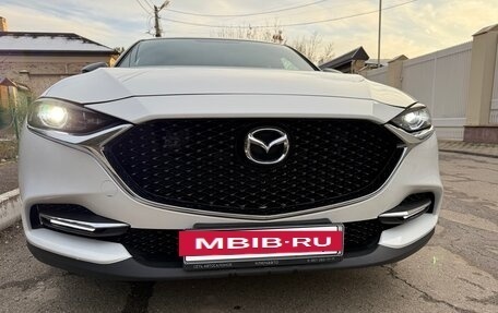 Mazda CX-4, 2023 год, 2 850 000 рублей, 4 фотография