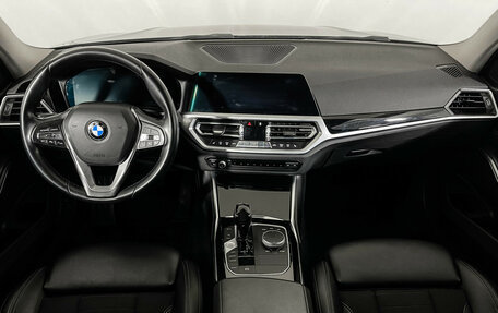 BMW 3 серия, 2019 год, 3 168 000 рублей, 12 фотография