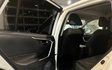 Toyota RAV4, 2020 год, 3 249 000 рублей, 22 фотография