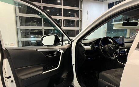 Toyota RAV4, 2020 год, 3 249 000 рублей, 19 фотография