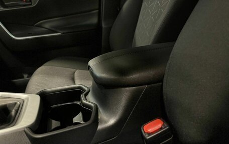 Toyota RAV4, 2020 год, 3 249 000 рублей, 30 фотография