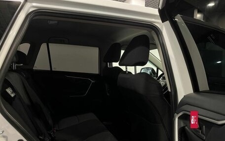 Toyota RAV4, 2020 год, 3 249 000 рублей, 23 фотография