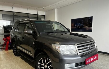Toyota Land Cruiser 200, 2011 год, 3 090 000 рублей, 4 фотография