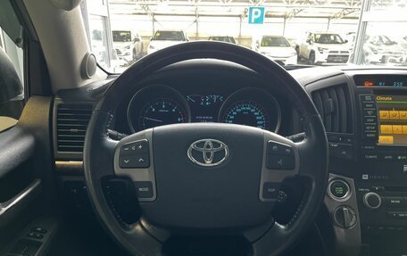 Toyota Land Cruiser 200, 2011 год, 3 090 000 рублей, 12 фотография