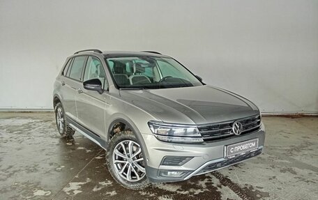 Volkswagen Tiguan II, 2020 год, 3 118 000 рублей, 3 фотография