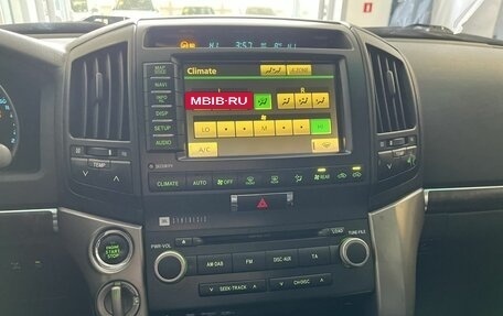 Toyota Land Cruiser 200, 2011 год, 3 090 000 рублей, 9 фотография