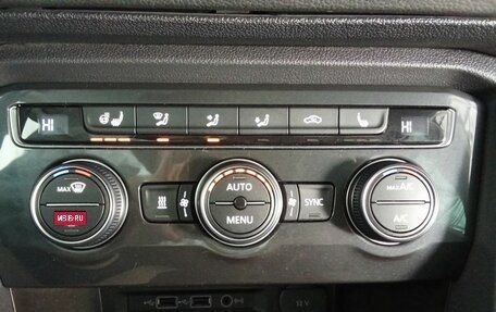 Volkswagen Tiguan II, 2020 год, 3 118 000 рублей, 14 фотография