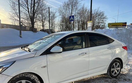 Hyundai Solaris II рестайлинг, 2016 год, 600 000 рублей, 2 фотография