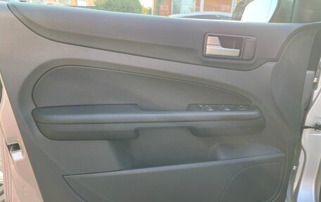 Ford Focus II рестайлинг, 2006 год, 650 000 рублей, 29 фотография