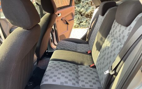 Ford Focus II рестайлинг, 2006 год, 650 000 рублей, 24 фотография