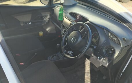 Toyota Vitz, 2017 год, 1 150 000 рублей, 8 фотография