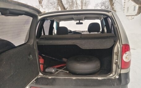 Chevrolet Niva I рестайлинг, 2009 год, 330 000 рублей, 2 фотография