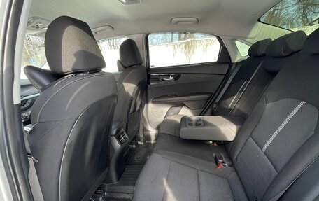 KIA Cerato IV, 2021 год, 2 350 000 рублей, 14 фотография