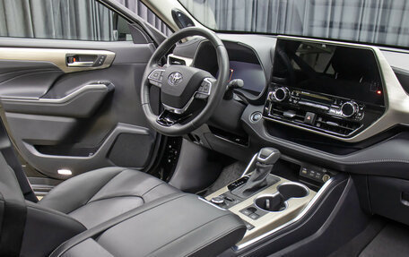 Toyota Highlander, 2025 год, 6 200 000 рублей, 11 фотография