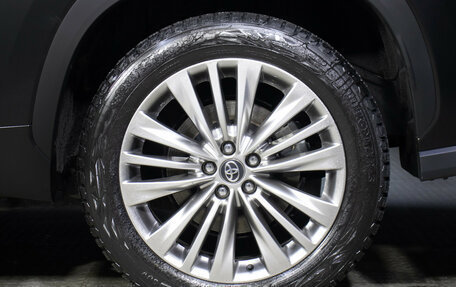 Toyota Highlander, 2025 год, 6 200 000 рублей, 30 фотография