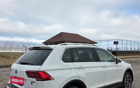 Volkswagen Tiguan II, 2018 год, 2 550 000 рублей, 5 фотография