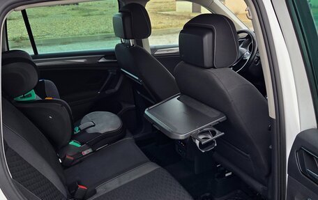 Volkswagen Tiguan II, 2018 год, 2 550 000 рублей, 11 фотография