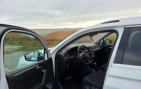 Volkswagen Tiguan II, 2018 год, 2 550 000 рублей, 9 фотография