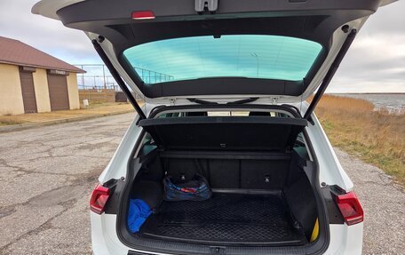 Volkswagen Tiguan II, 2018 год, 2 550 000 рублей, 14 фотография