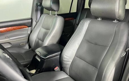 Toyota Land Cruiser Prado 120 рестайлинг, 2003 год, 1 270 000 рублей, 24 фотография