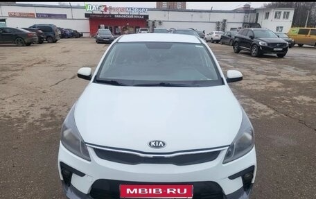 KIA Rio IV, 2020 год, 950 000 рублей, 1 фотография
