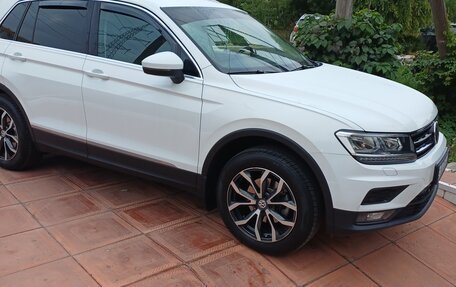 Volkswagen Tiguan II, 2017 год, 2 650 000 рублей, 15 фотография